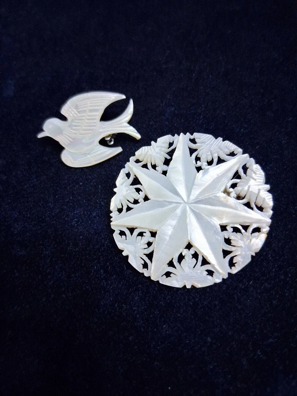 N/A vintage brooches